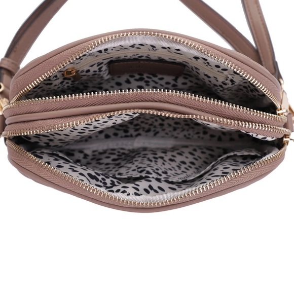 New Mali + Lili Ava Vegan Leather Quilted Crossbody in Mauve - Picture 4 of 13